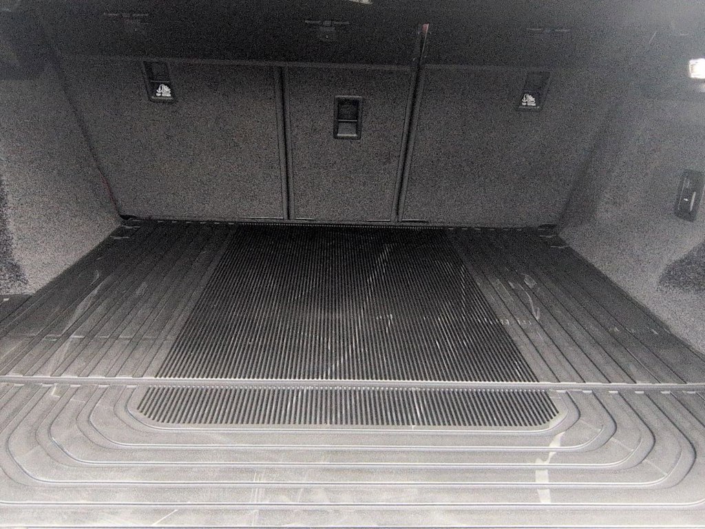 Thumbnail: 2026 Land Rover Range Rover - 18