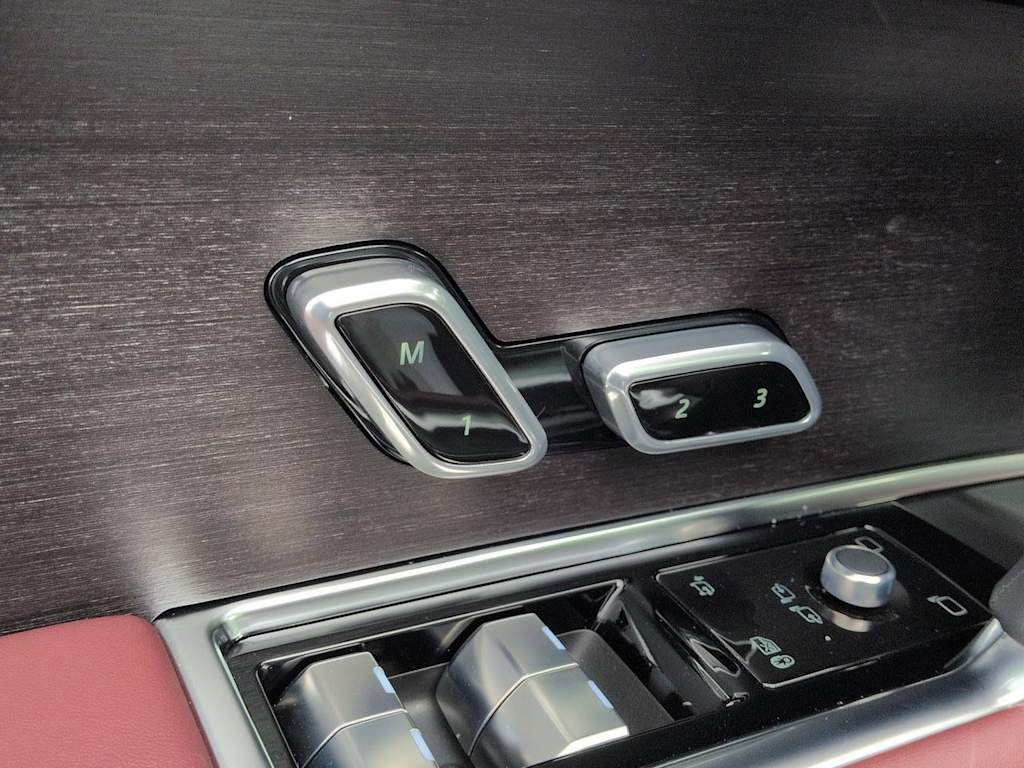 Thumbnail: 2026 Land Rover Range Rover - 26