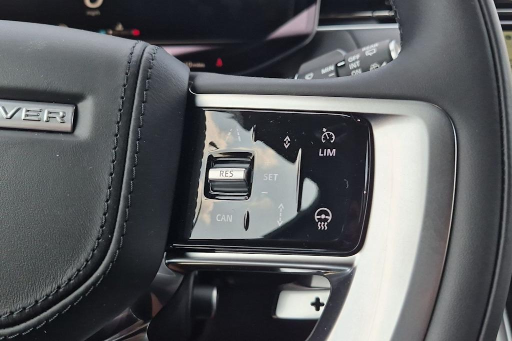 Thumbnail: 2026 Land Rover Range Rover - 15