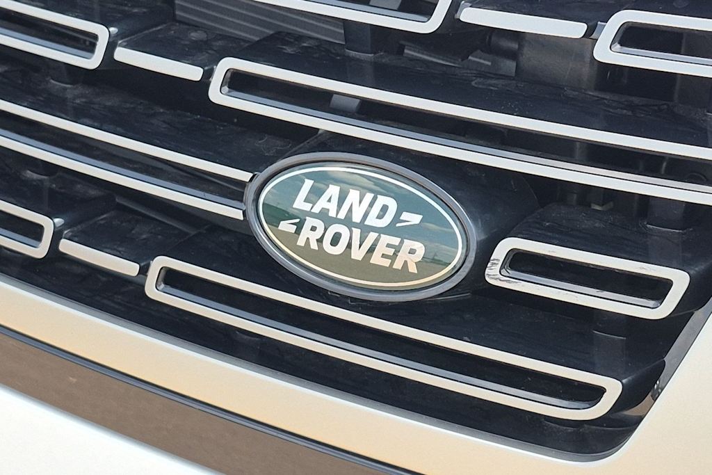 Thumbnail: 2026 Land Rover Range Rover - 6