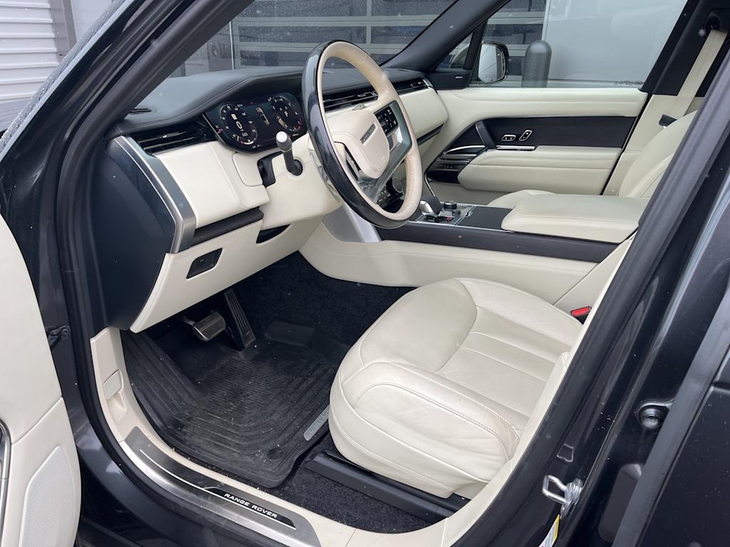 Thumbnail: 2023 Land Rover Range Rover - 21