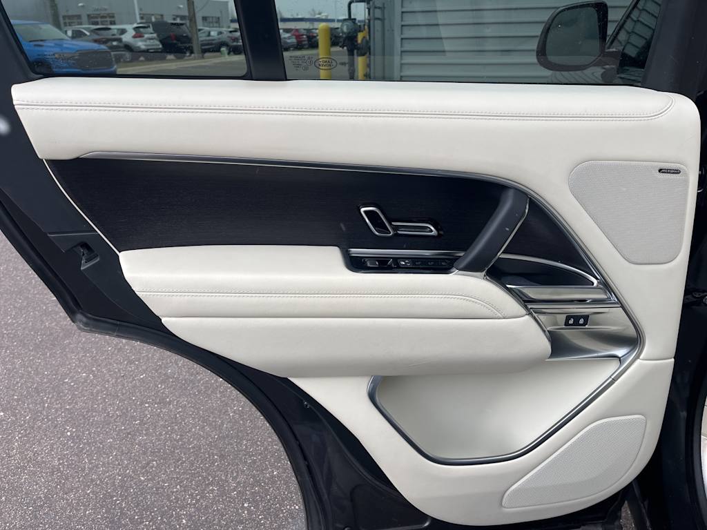 Thumbnail: 2023 Land Rover Range Rover - 20