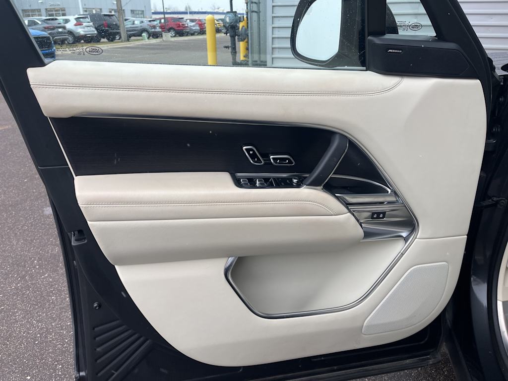 Thumbnail: 2023 Land Rover Range Rover - 22