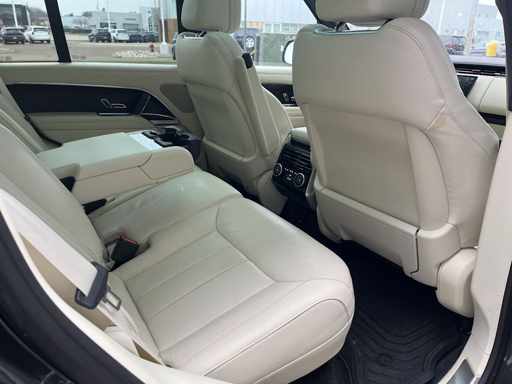 Thumbnail: 2023 Land Rover Range Rover - 8