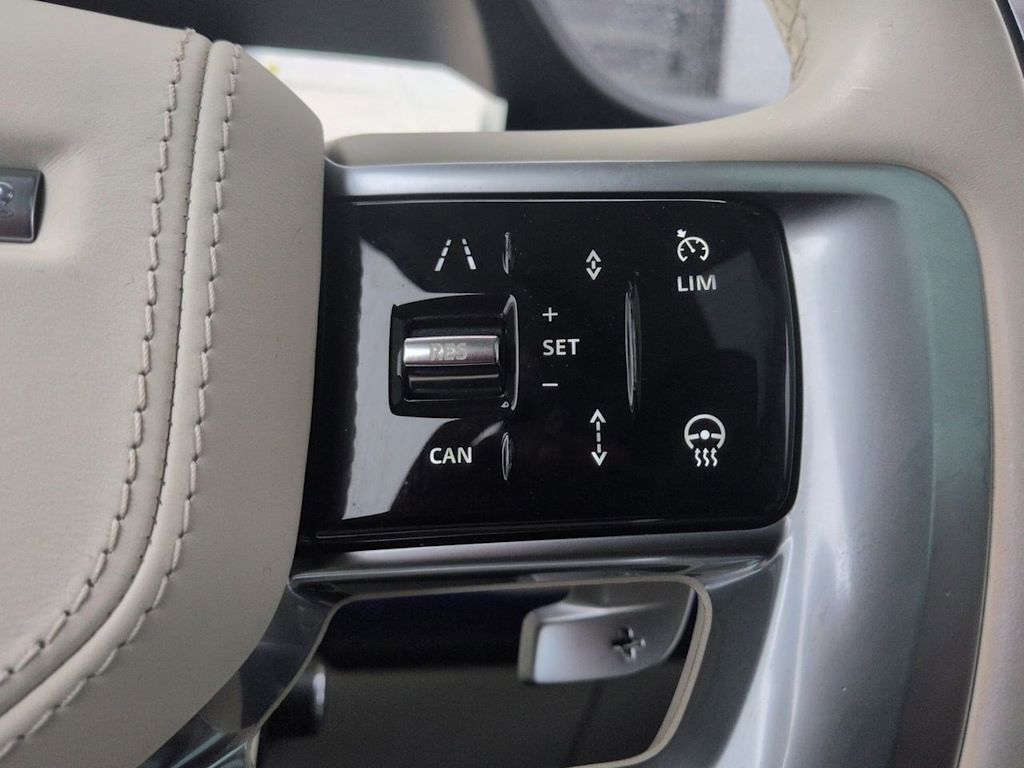 Thumbnail: 2023 Land Rover Range Rover - 31