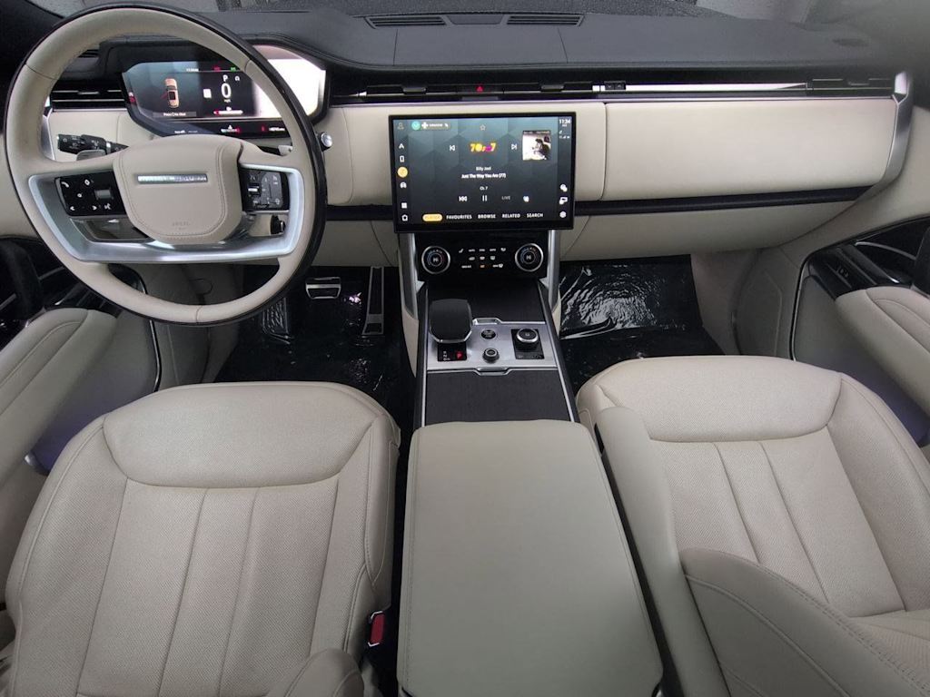 Thumbnail: 2023 Land Rover Range Rover - 10