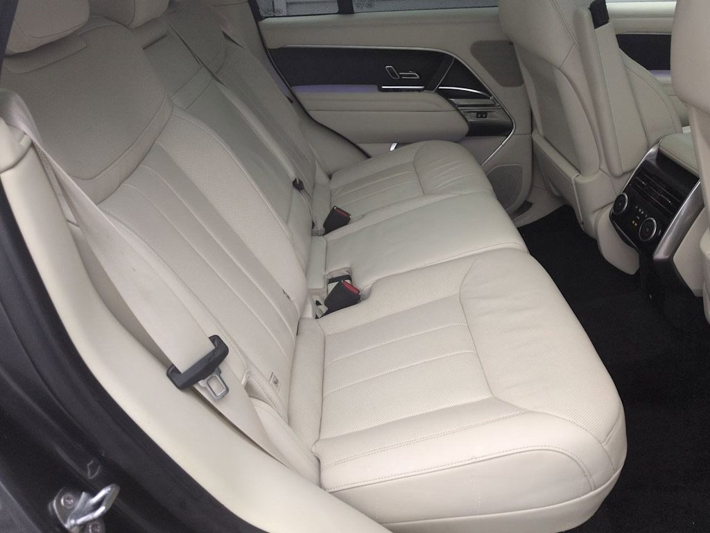 Thumbnail: 2023 Land Rover Range Rover - 27