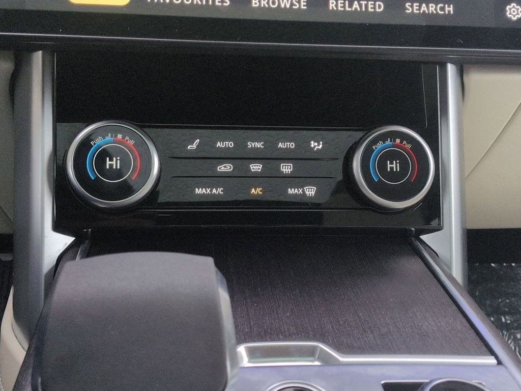 Thumbnail: 2023 Land Rover Range Rover - 34