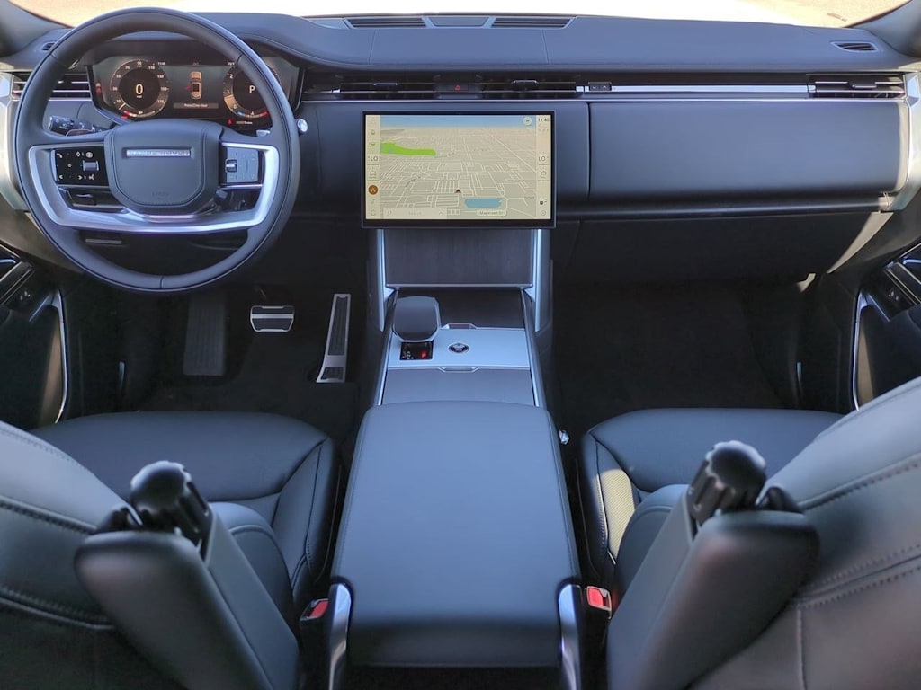 Thumbnail: 2025 Land Rover Range Rover - 9