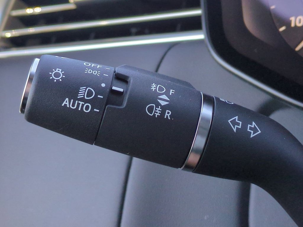 Thumbnail: 2025 Land Rover Range Rover - 31