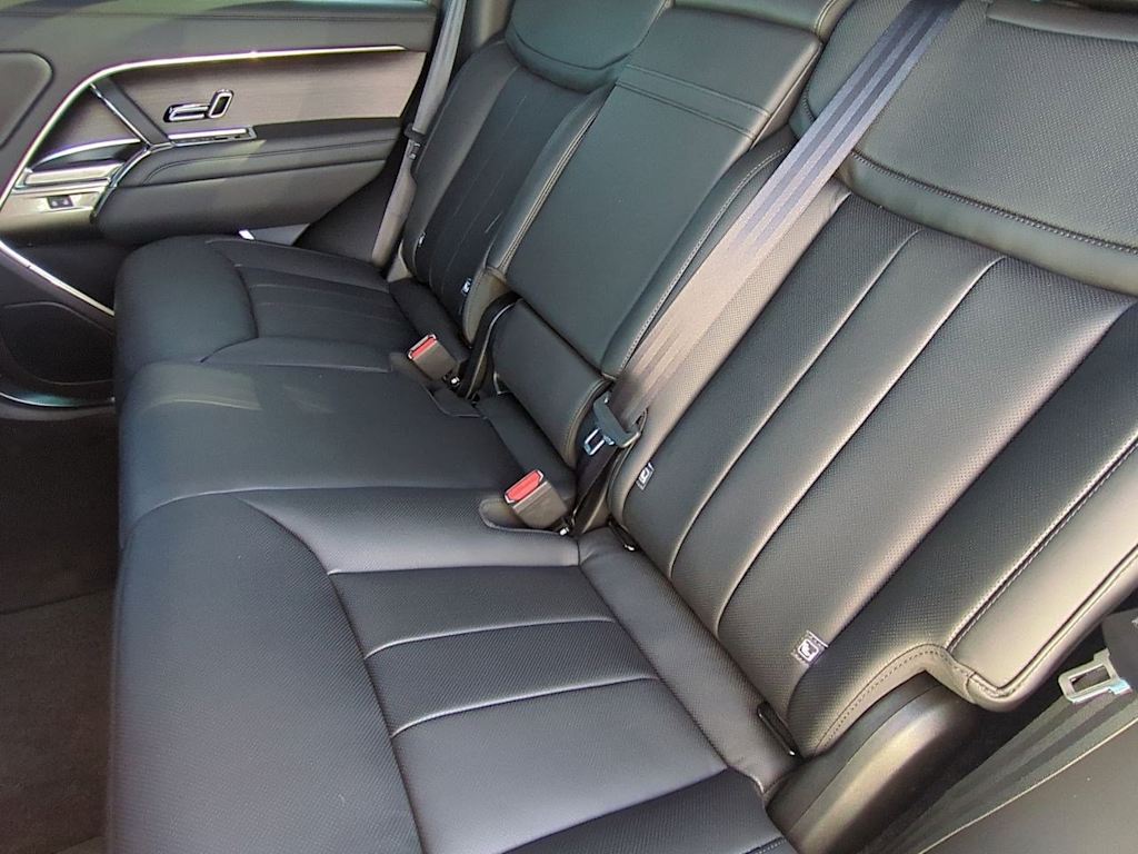 Thumbnail: 2025 Land Rover Range Rover - 25