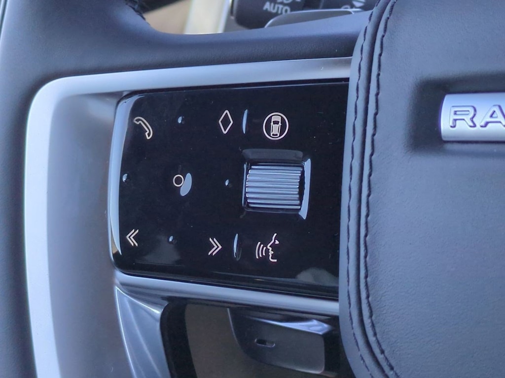 Thumbnail: 2025 Land Rover Range Rover - 28