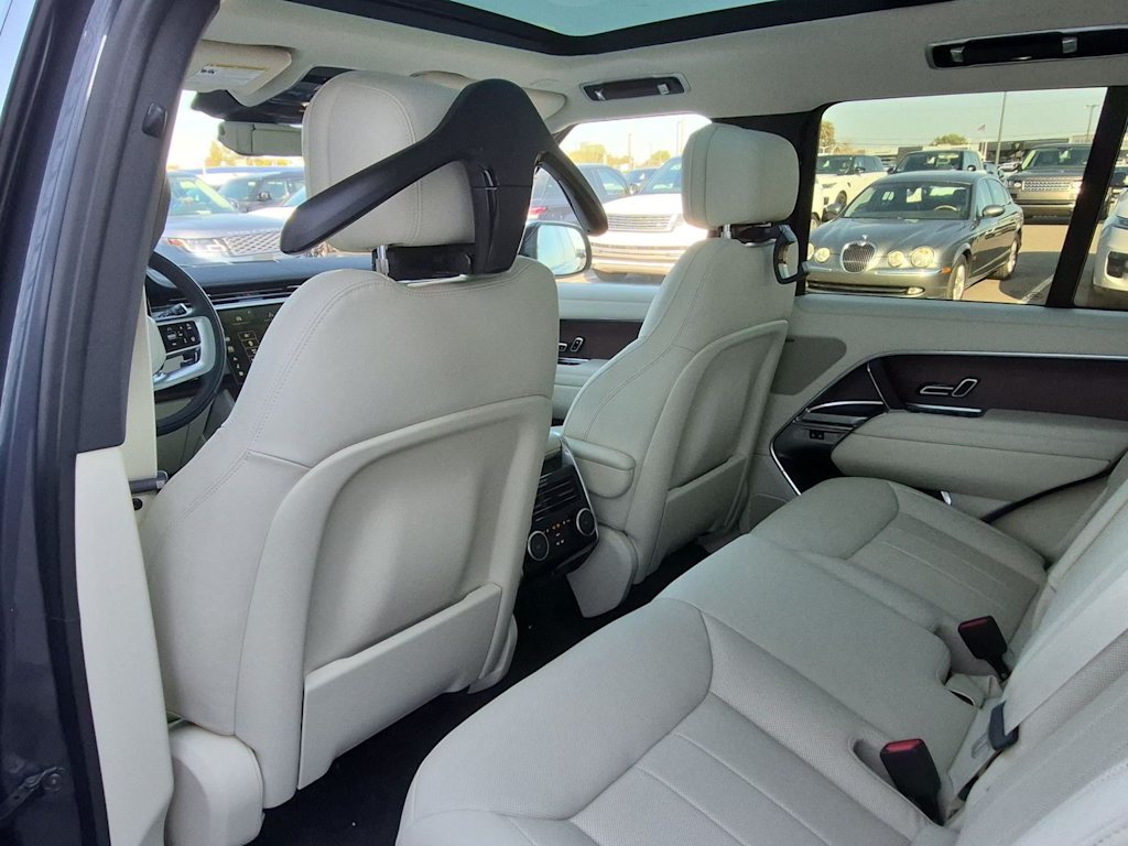 Thumbnail: 2026 Land Rover Range Rover - 13