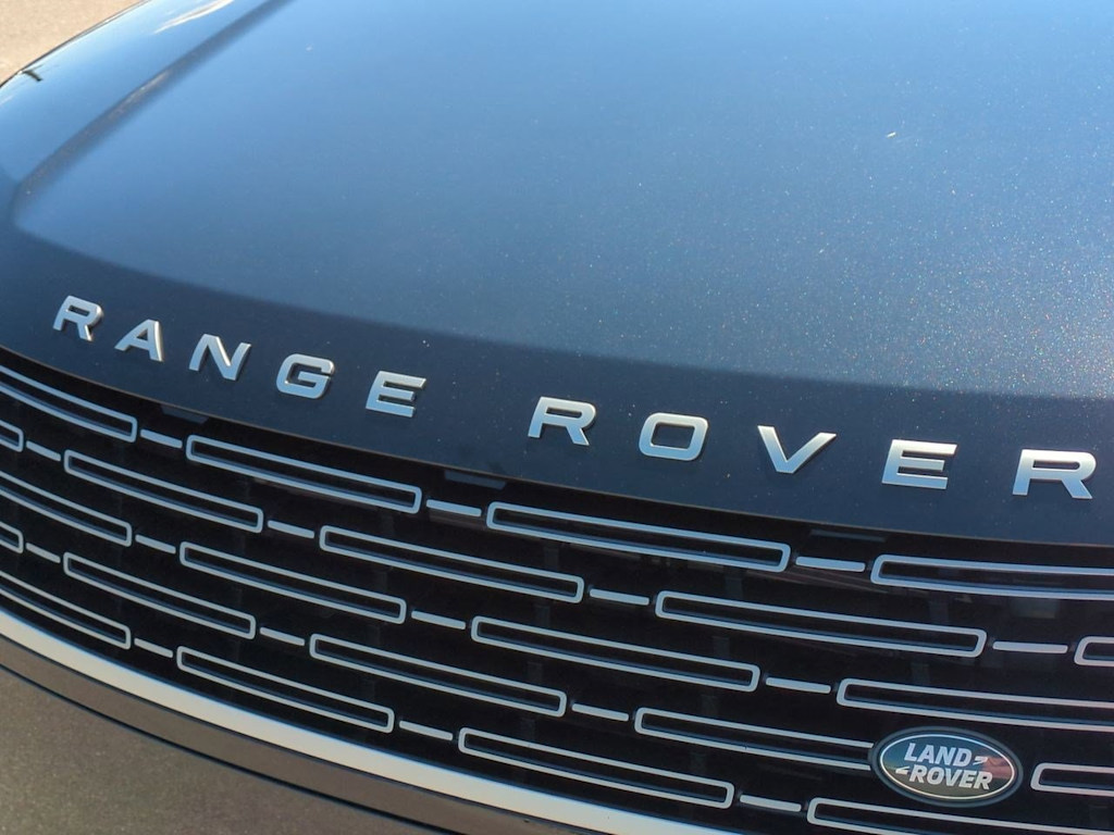 Thumbnail: 2023 Land Rover Range Rover - 23