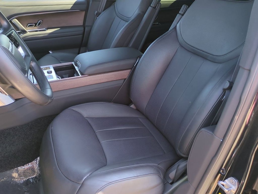 Thumbnail: 2023 Land Rover Range Rover - 9