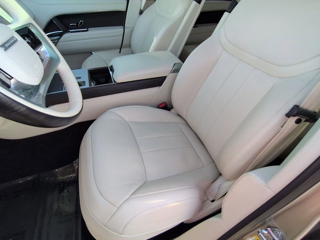 Thumbnail: 2024 Land Rover Range Rover - 11