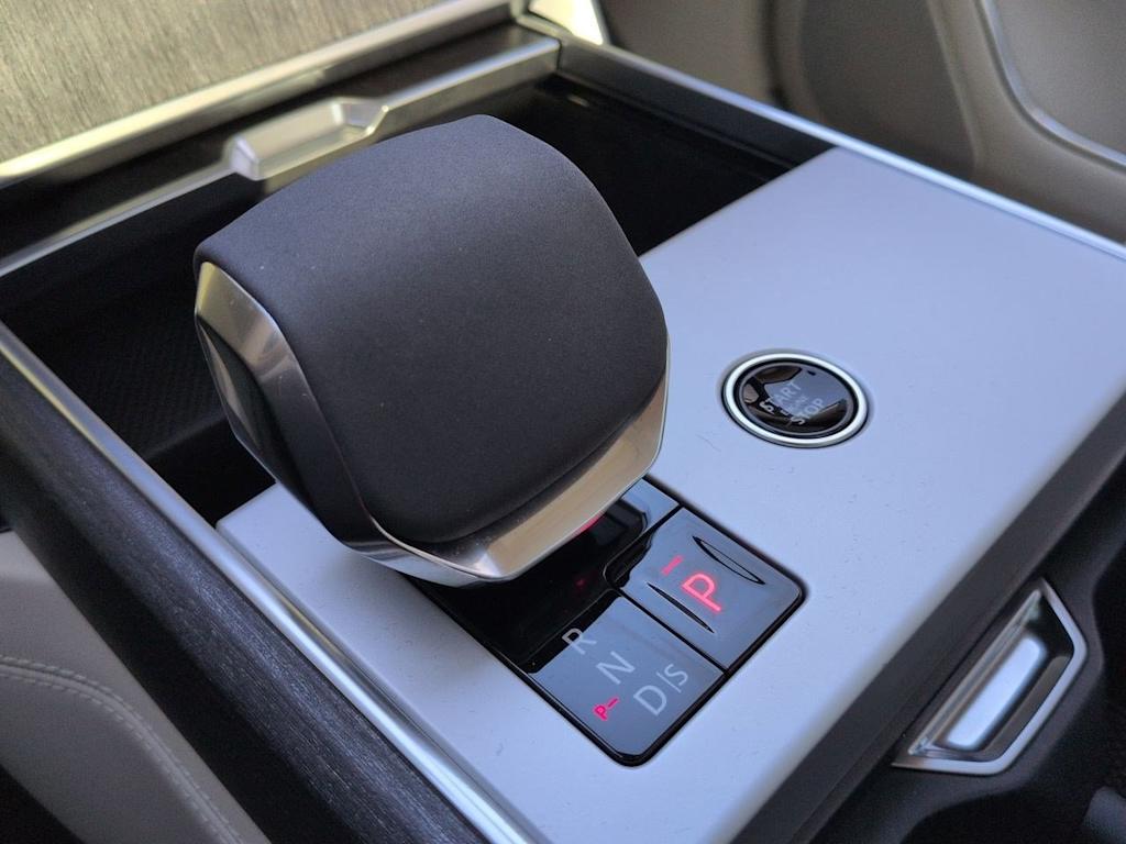 Thumbnail: 2024 Land Rover Range Rover - 37