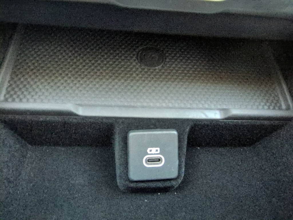 Thumbnail: 2024 Land Rover Range Rover - 36