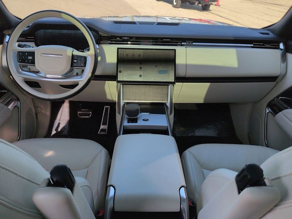 Thumbnail: 2024 Land Rover Range Rover - 10