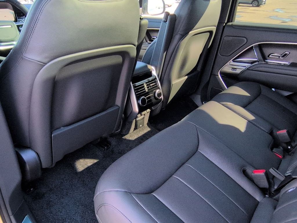 Thumbnail: 2026 Land Rover Range Rover - 13