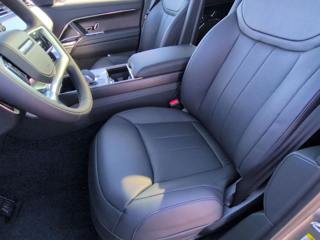 Thumbnail: 2026 Land Rover Range Rover - 11