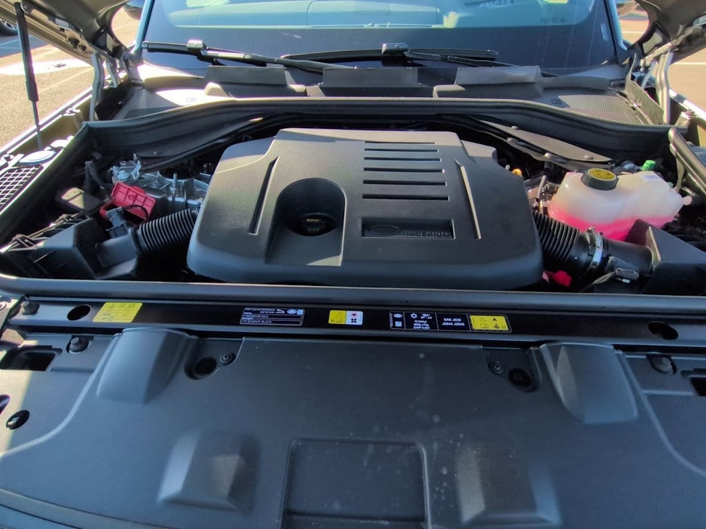 Thumbnail: 2026 Land Rover Range Rover - 9