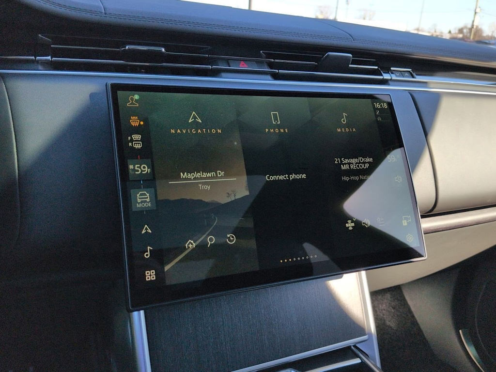 Thumbnail: 2026 Land Rover Range Rover - 15