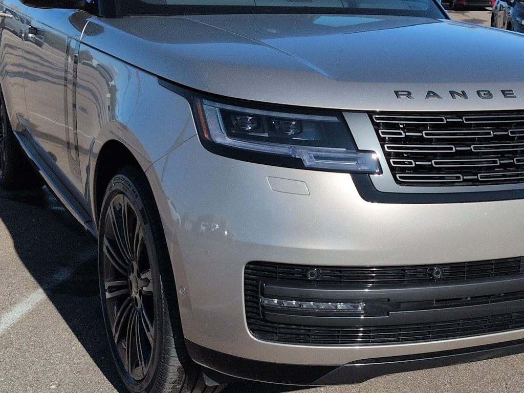 Thumbnail: 2026 Land Rover Range Rover - 7