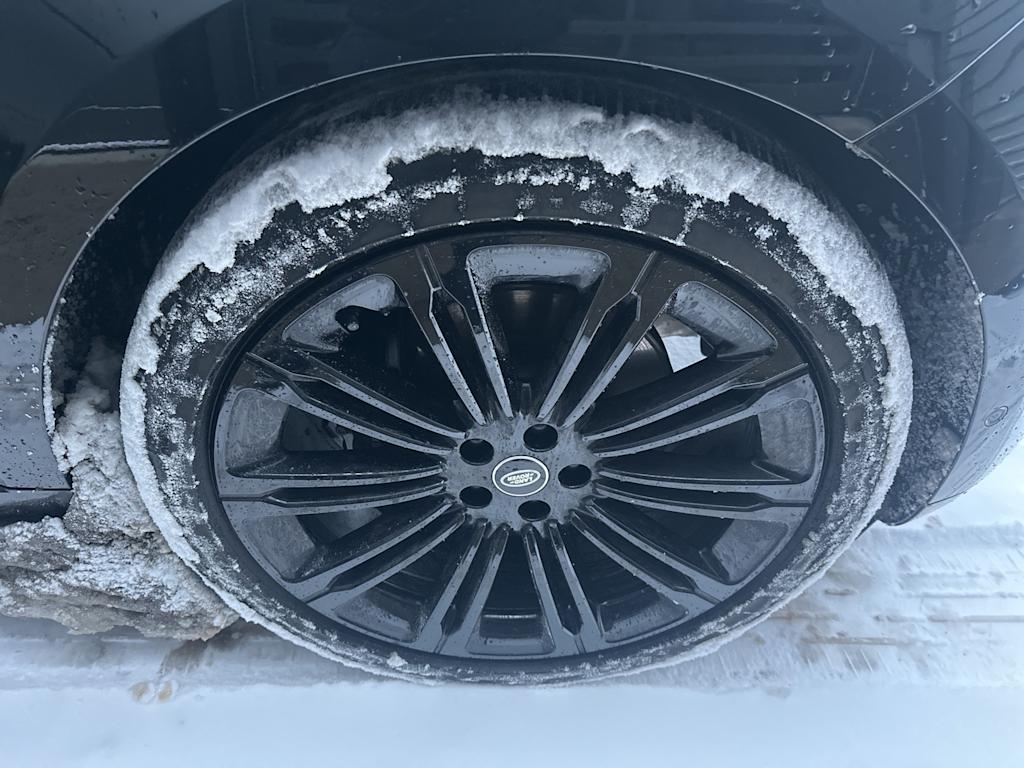 Thumbnail: 2025 Land Rover Range Rover - 16