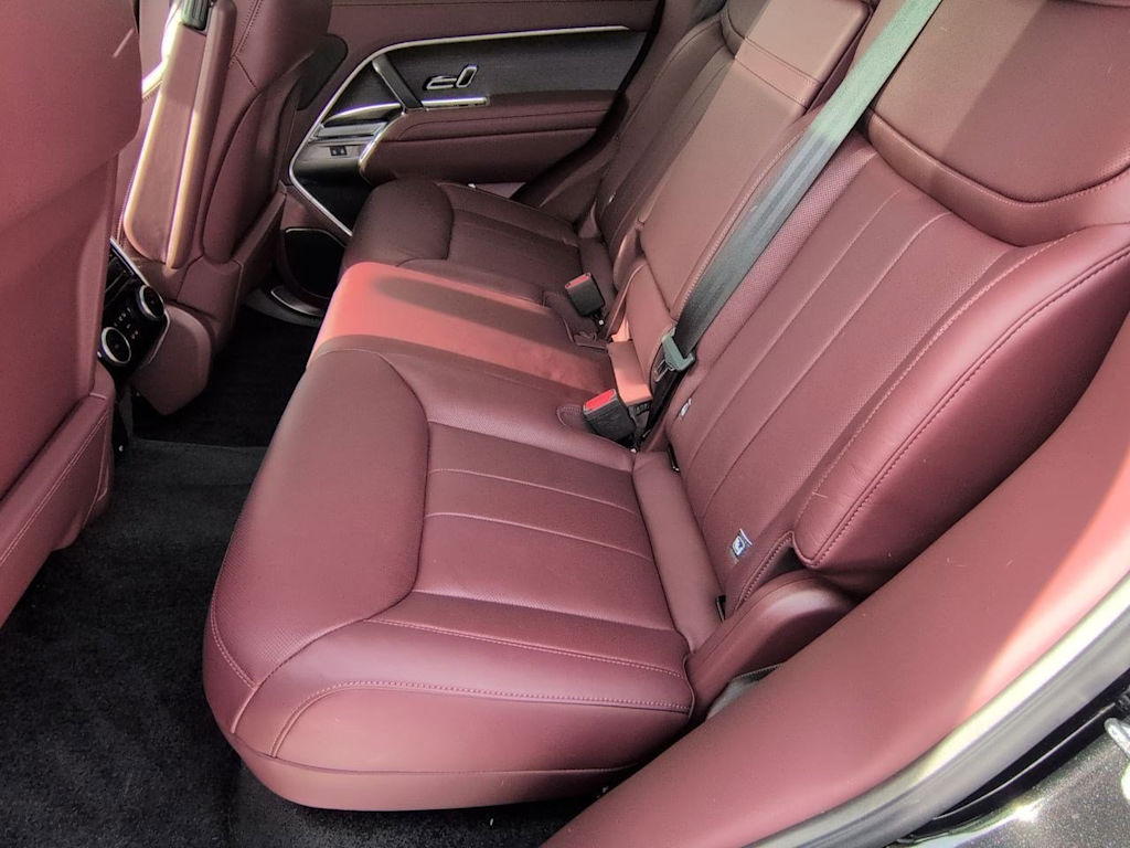 Thumbnail: 2025 Land Rover Range Rover - 12