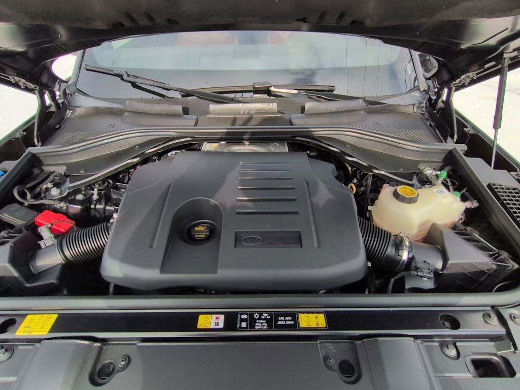 Thumbnail: 2025 Land Rover Range Rover - 8