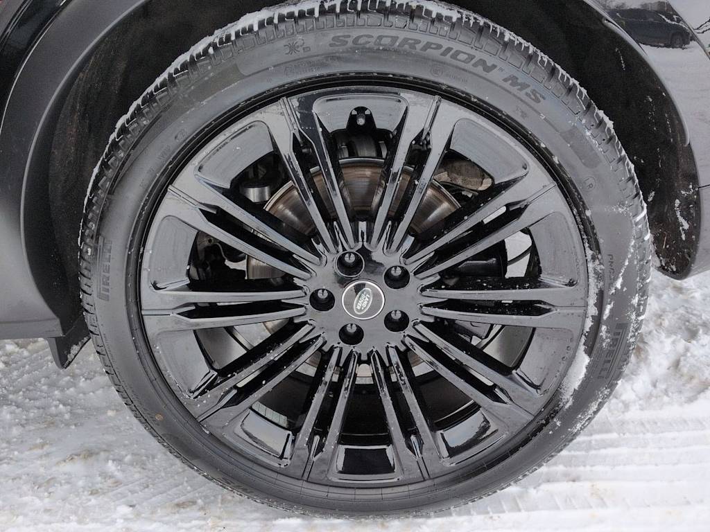 Thumbnail: 2025 Land Rover Range Rover - 7