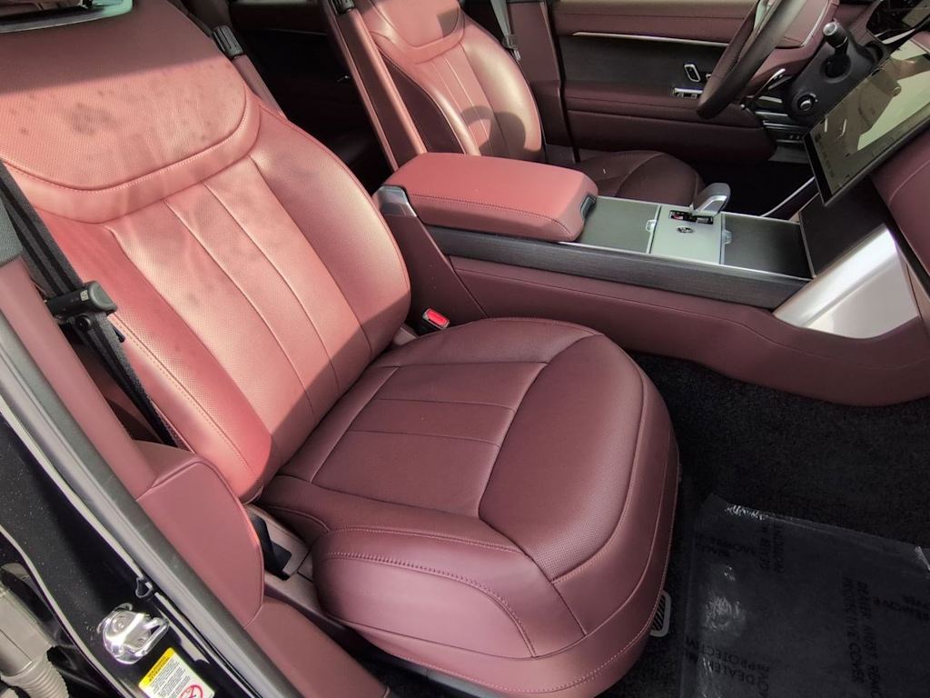 Thumbnail: 2025 Land Rover Range Rover - 11