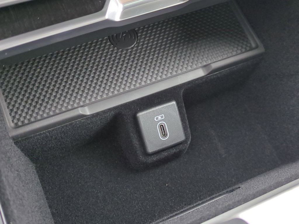 Thumbnail: 2026 Land Rover Range Rover - 35