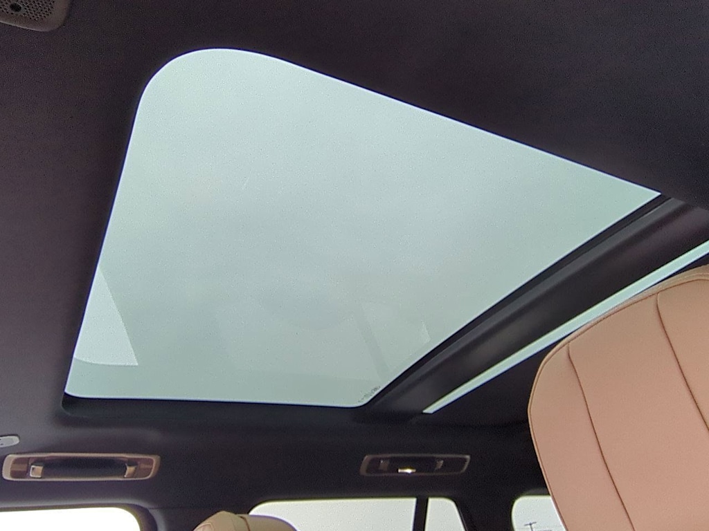 Thumbnail: 2026 Land Rover Range Rover - 24