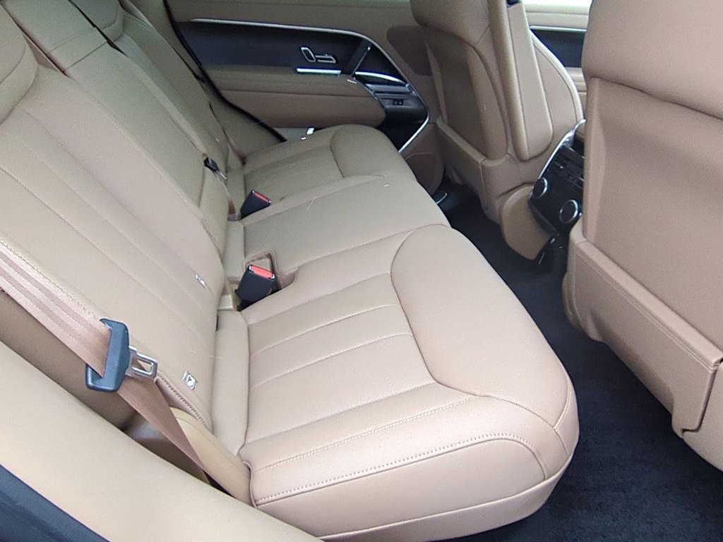 Thumbnail: 2026 Land Rover Range Rover - 11