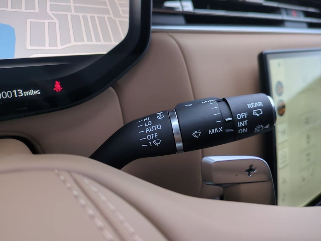 Thumbnail: 2026 Land Rover Range Rover - 30