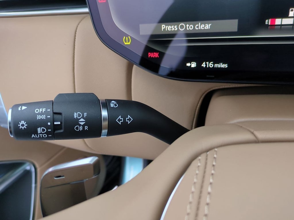 Thumbnail: 2026 Land Rover Range Rover - 31