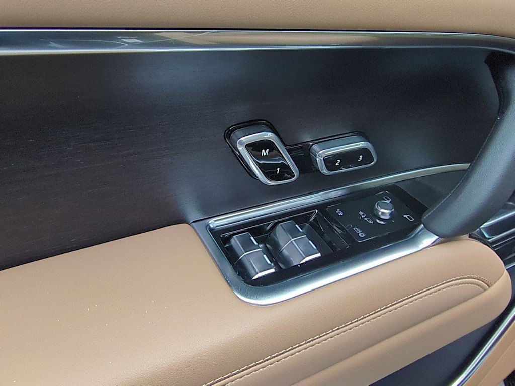 Thumbnail: 2026 Land Rover Range Rover - 23