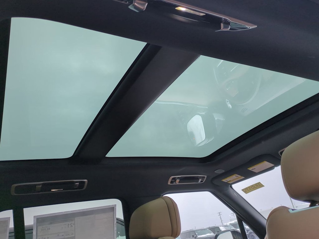 Thumbnail: 2026 Land Rover Range Rover - 26