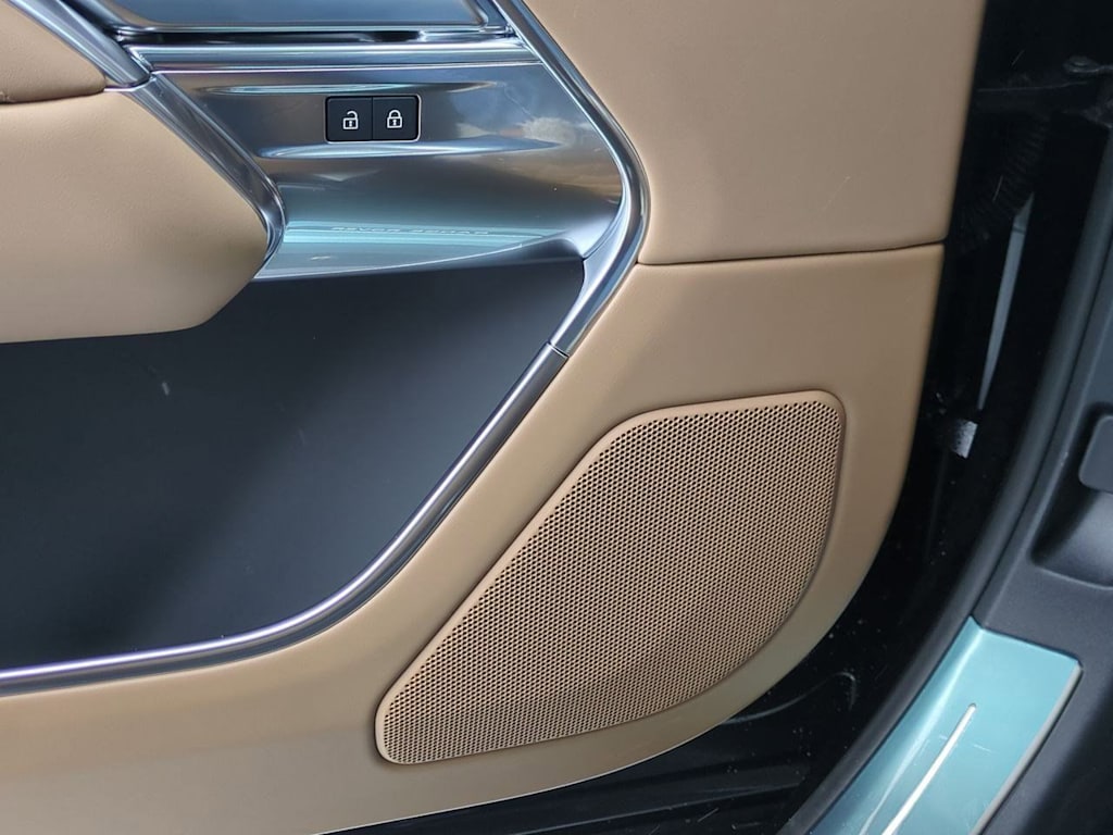 Thumbnail: 2026 Land Rover Range Rover - 34