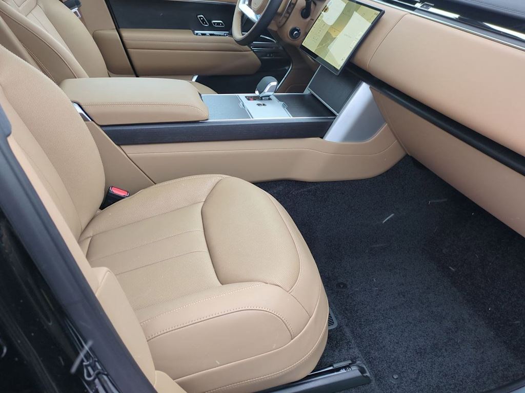 Thumbnail: 2026 Land Rover Range Rover - 27