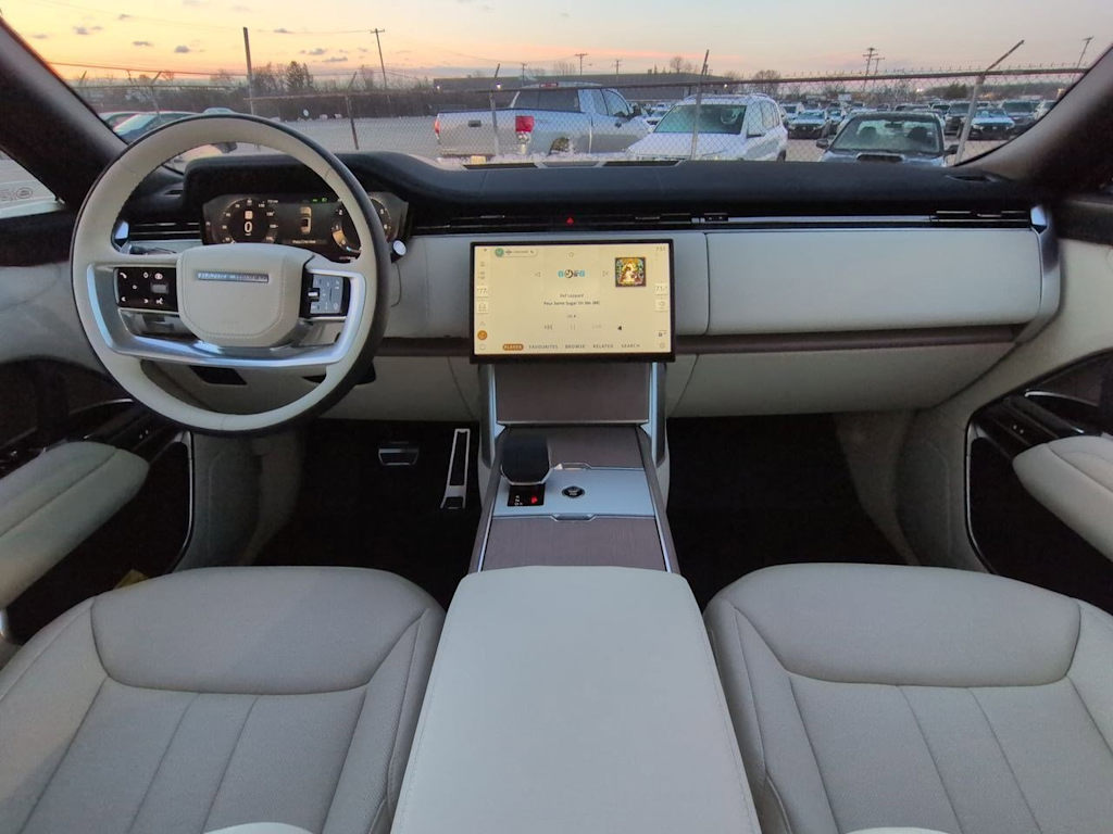 Thumbnail: 2026 Land Rover Range Rover - 9