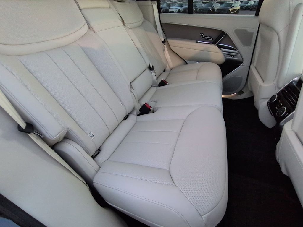 Thumbnail: 2026 Land Rover Range Rover - 27