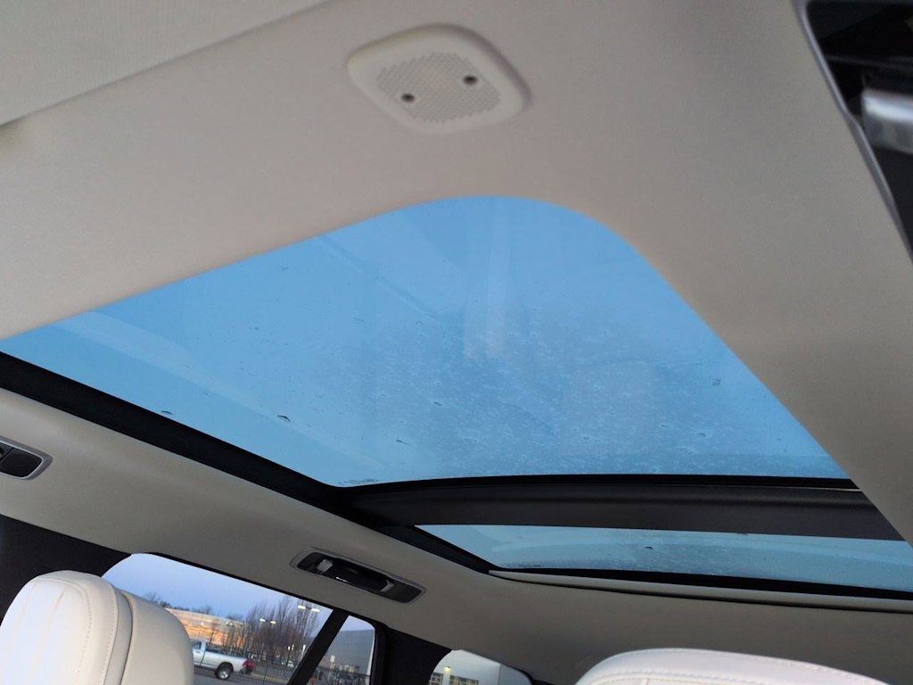 Thumbnail: 2026 Land Rover Range Rover - 25