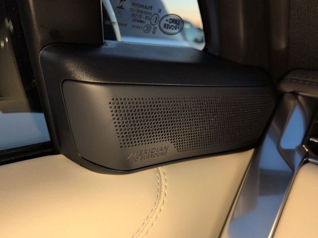 Thumbnail: 2026 Land Rover Range Rover - 35