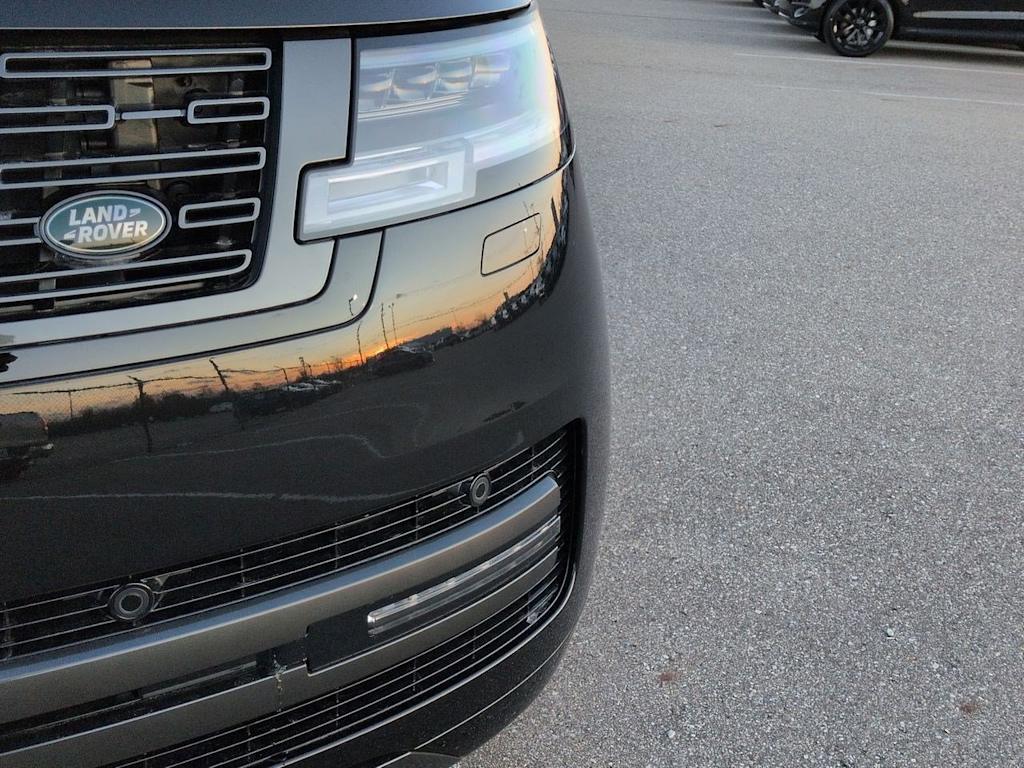 Thumbnail: 2026 Land Rover Range Rover - 22