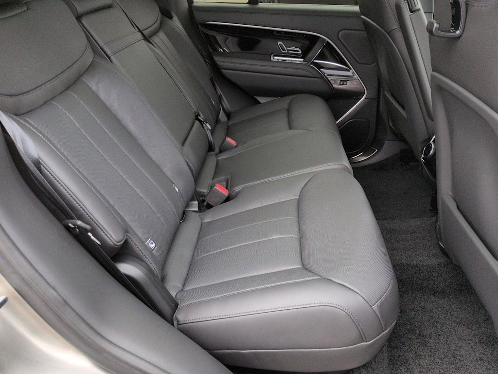 Thumbnail: 2026 Land Rover Range Rover - 27