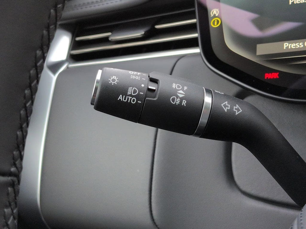 Thumbnail: 2026 Land Rover Range Rover - 32