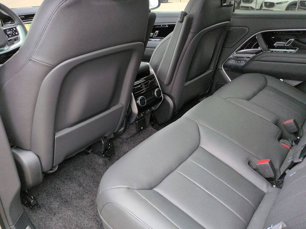 Thumbnail: 2026 Land Rover Range Rover - 12